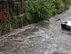 Mobil pemudik Pekanbaru hanyut di Tapsel, 6 tewas 2 hilang