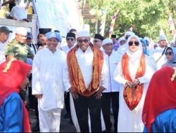 Gubernur MI Lakukan Pemasangan Tiang Alif dan Peresmian Masjid Al-Muhajirin di Malteng