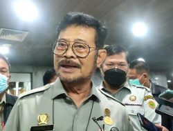 Presiden Jokowi Minta Mentan Revisi Aturan Pupuk Bersubsidi