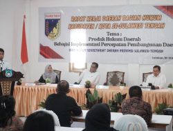Wakili Gubernur, Asisten Pemerintahan dan Kesra Membuka Rakerda Bagian Hukum Kabupaten/Kota se Sulteng