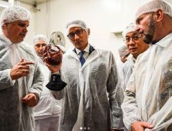 Sandiaga Kunjungi Pabrik Rendang di Bulgaria, Produksi Capai 30 Ton Per Bulan