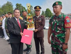 Polsek Menyuke Terima Piala Juara Tiga Dari Lomba Tiga Pilar