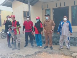 Cegah Penularan DBD, Pemerintah Desa Darit Bekerjasama Puskesmas Lakukan Fogging