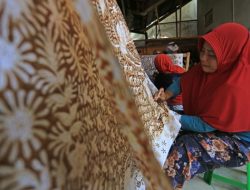 Ekspor Batik Ditargetkan Mencapai USD 100 Juta Tahun 2023