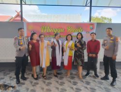 Polres Wajo Laksanakan Minggu Kasih di Gereja Toraja