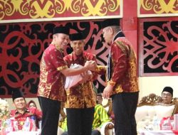 Sekda Landak Menghadiri Penutupan MTQ XXXI Tingkat Provinsi Kalimantan Di Kabupaten Sanggau