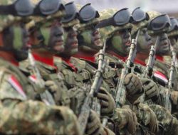 Pak Laksamana Yudo Margono Lagi Mimpi Jadi Kapten Kapal