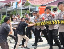 Polres Nias Selatan Simulasi Sispamkota Ops Mantap Brata
