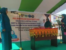 Ketua TP PKK Kecamatan Kota Juang  Lantik Ketua TP PKK Desa Meunasah Teungku Di Gadoeng