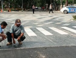 Bobby Nasution merespons video viral jalan mirip keramik di Medan penyebab puluhan pengendara motor jatuh