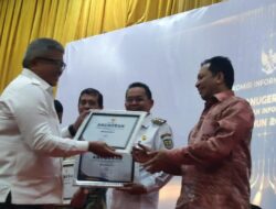 Bireuen Raih Penghargaan Informatif Keterbukaan Informasi Publik