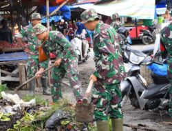 Dandim 0111/Bireuen Tinjau Karya Bakti di Pasar Pagi Desa. Gelanggang Gampong