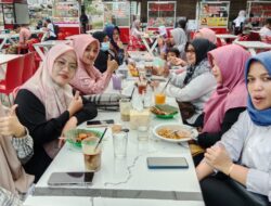 Group ASOKAYA Ngumpul Makan Minum Bersama Rajut Silaturahmi di Caffe Extrim Jalan Gayo Bireuen