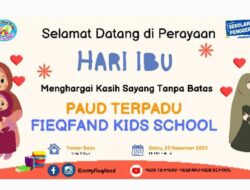 Rayakan Hari Ibu, Anak Didik Paud Terpadu Fieqfand Kids School Basuh Kaki Ibu