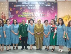 Gubernur Sulawesi Tengah H. Rusdy Mastura, Diwakili Kepala Biro Hukum Adiman Mengahadiri Perayaan Natal DPD PWKI Sulteng