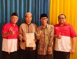 PWRI Kota Cirebon Fasilitasi Seorang Warga Menjadi Mualaf
