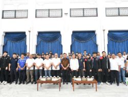 Bey Machmudin Lepas Atlet Jabar Berlatih di Korea Selatan