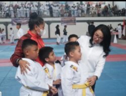Karolin Buka Kejuaraan Karate Se-Kalbar