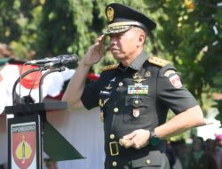 598 Prajurit Siswa Dilantik Pangdam IV/Diponegoro Menyandang Pangkat Prajurit Dua