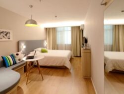 Bisnis makin parah, 70℅ pemilik hotel dan resto mau PHK karyawan