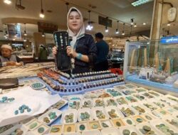 Jakarta Timur Dorong Batu Akik Mendunia: Mahasiswa Vietnam hingga Wisatawan Iran Kagum dengan Pesona Lokal