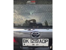 Mobil anggota DPRD Sumut dilempar OTK di Belawan