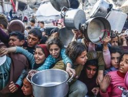 Pelaparan Gaza , Bukan Sekedar Bantuan Makanan Tapi Bantuan Militer.