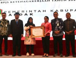 Pemkab Landak Raih Penghargaan Terbaik Pencapaian Kepesertaan BPJS Ketenagakerjaan