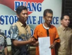 Lurah dan warga yang mendorongnya ke parit di Medan akhirnya berdamai