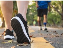 Dokter spesialis sarankan cara jalan kaki yang bisa sehatkan jantung