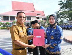 Gubernur H. Anwar Hafid, Serahkan 1.103 SK Pengangkatan PPPK Tahap  II.