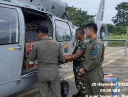 Distribusi Logistik Melalui Udara, TNI AL Kirim Bantuan ke Aceh Tamiang dengan Helikopter