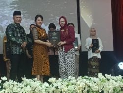 Disdikbud Awards 2025 Pesan Wako Singkawang : Jangan sampai anak usia sekolah, tidak sekolah