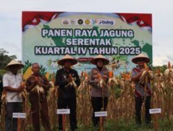 Polres Landak Sukseskan Panen Raya Jagung
