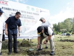 Bupati dan Wakil Bupati Batu Bara hadiri gerakan penanaman pohon di Tarutung