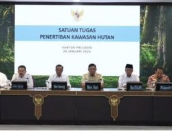 Presiden Prabowo cabut 28 izin usaha penyebab banjir Sumatra, di antaranya PT TPL dan PT AR
