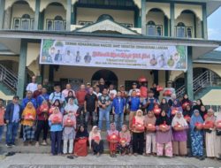 IWO Landak dan HPI PALM OIL UNIT Bagikan Sembako kepada Kaum Dhuafa di Dusun Raja