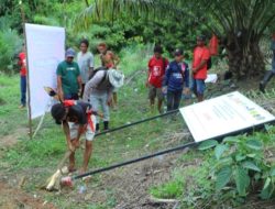Warga Dusun Sumiak Landak Cabut Plang Satgas PKH