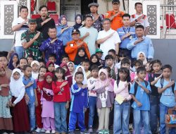 Plt.Asisten Bid. Perekonomian dan Pembangunan Setda Kota Palu Rahmad Mustafa, Membuka Lomba Peringatan HKBN.