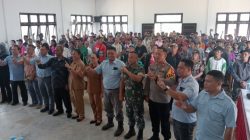 Polsek Menyuke dan Polres Landak Kawal Penyaluran Uang Penghargaan Pensiun KHL PT Prime Agri Resources
