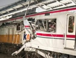 Kereta Bertabrakan, Kecelakan Yang Guncang Kepercayaan Harus Ada Yang Bertanggung Jawab?