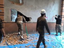 Langgar PBG, rumah mewah di Komplek Cemara Asri dibongkar Satpol PP Deli Serdang