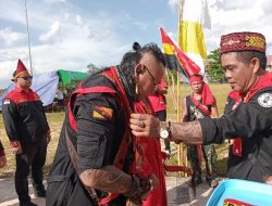 Panglima Ringing Saring dan Ketua DPD MMBB Kuching Sarawak Hadiri Pelantikan MMBB se-Kalbar di Ngabang