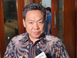 Komisi IX DPR soroti SPPG tutup sementara tapi dapar insentif, Charles: Pernyataan Dadan cacat logika