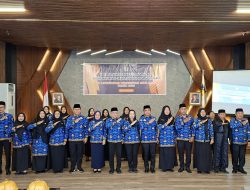 Wali Kota Palu H. Hadianto Rasyid Melantik Sekaligus Mengambil Sumpah/Janji 18 Orang Kepala Sekolah.