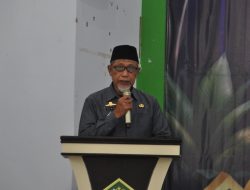 Asbid Pemerintahan dan Kesra Setda Kota Palu, H. Usman Hadiri Penamatan Siswa MAN.