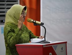 Mewakili Wali Kota Asisten Bidang Administrasi Setda Kota Palu. Eka Komalasari Membuka  Acara Perpustakaan.