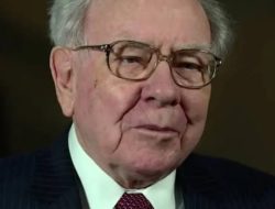 Warren Buffet: Saat ekonomi lesu, hindari 5 pengeluaran ini!