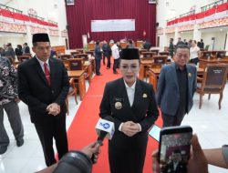 Keluhan Jalan Rusak di Landak, Bupati Karolin Singgung Kecilnya DBH Sawit dari Pusat