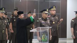 Kejati Sulteng Zullikar Tanjung, Lantik Dan Mengambil Sumpah Asbin Dr.Benny Siswanto Dan Kajari Parmout Dian Herdiman.